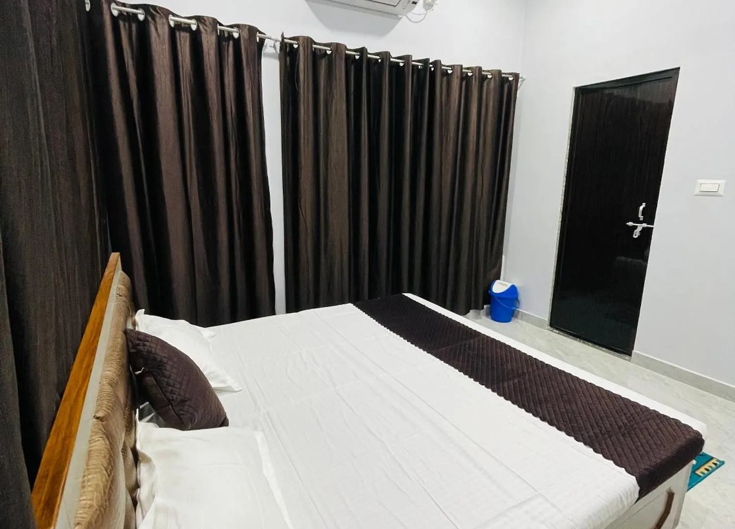 Rudransh Vintage Home Waranasi 0*,  Indie